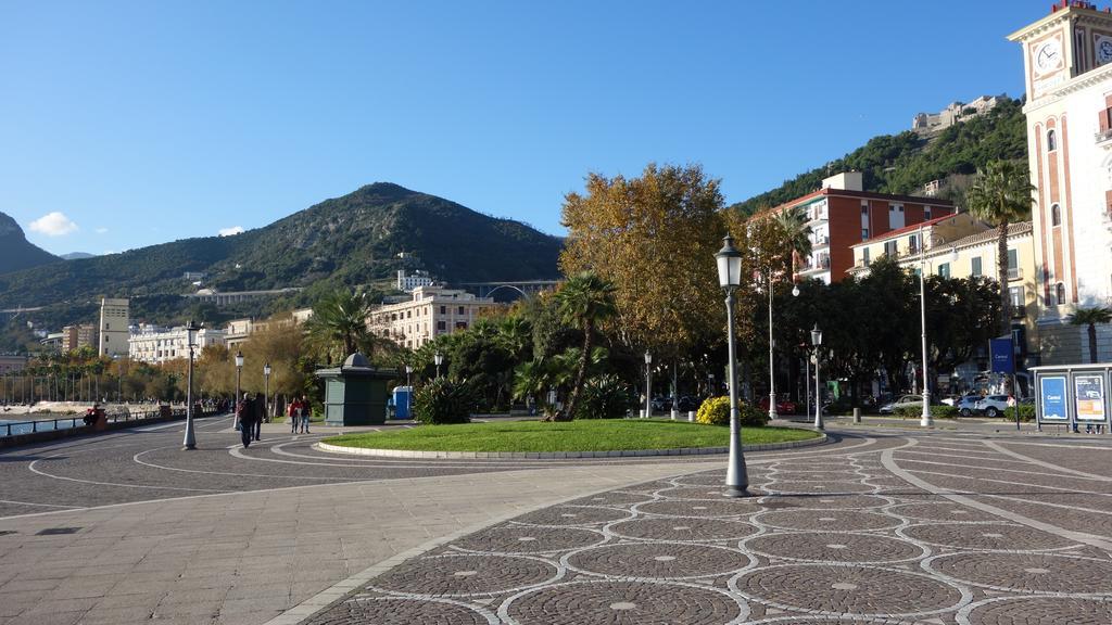 B&B Centrale Salerno Exteriör bild